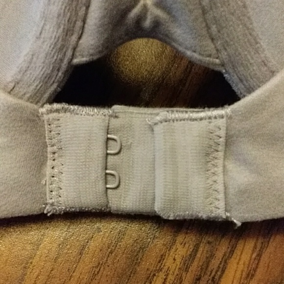 Victoria Secret perfect coverage bra size 32c - Picture 2 of 4